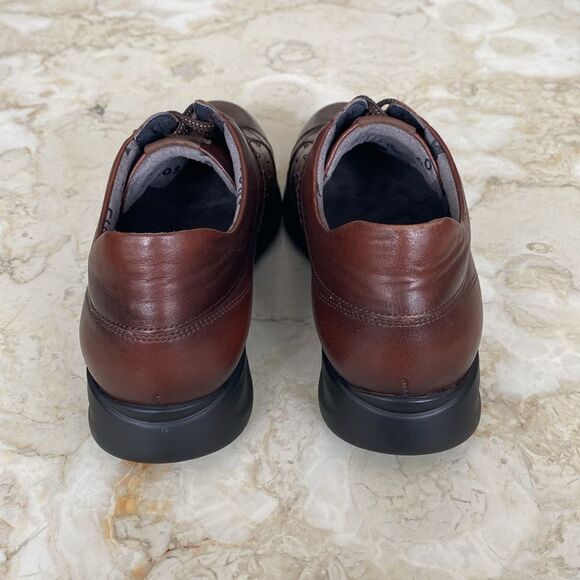 Fluchos Leather Ultra Lightweight Walking Shoes - Picture 8 of 16